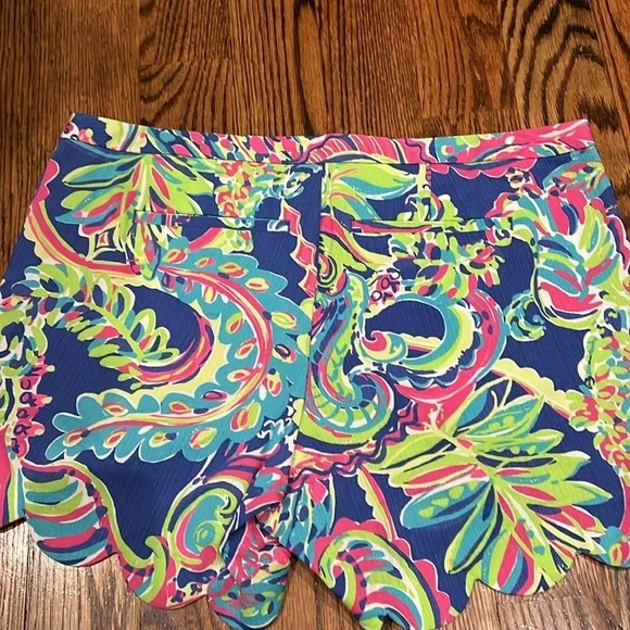 Lilly Pulitzer Magnolia Scallop Short Toucan Play size 10 NWOT - Picture 6 of 6